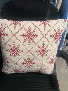 Pier 1 Holiday Red Snowflake Woven 18” X 18” Decorative Throw Pillow